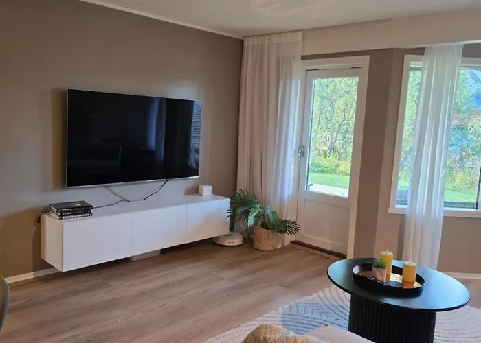 Aurora Escape Arctic For 9 *