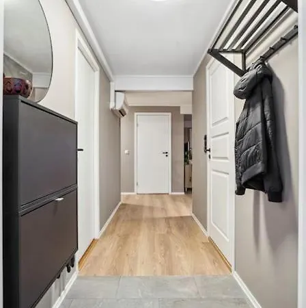 And Spacious In A Quiet Area Apartment Tromso