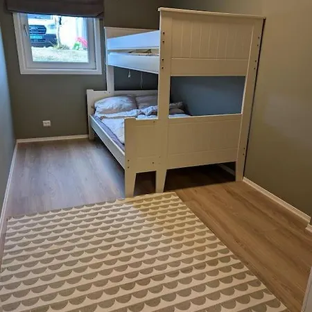 And Spacious In A Quiet Area Apartment Tromso
